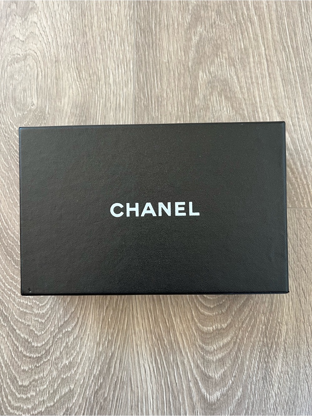 Chanel Box (BB82)